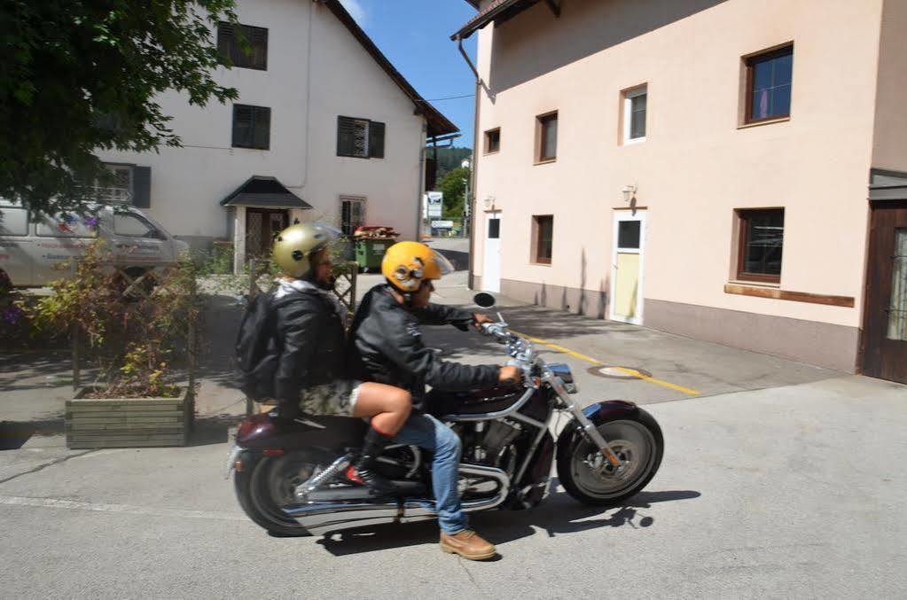 Hotel Gretl Krumpendorf Extérieur photo